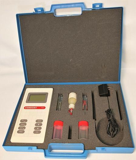 New open box LabCor Consort P902 Portable pH Meter