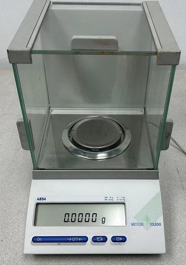 Used Mettler Toledo AB54 Analytical Balance (51g x 0.0001g)