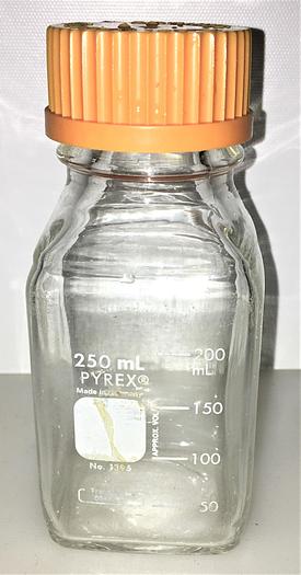 Used Corning PYREX 1396-250 Graduated Square Media Bottle - 250mL