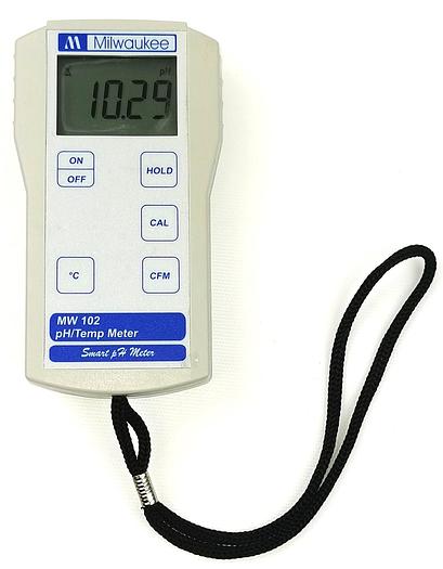 Used Milwaukee MW 102 Portable pH-Temperature Meter