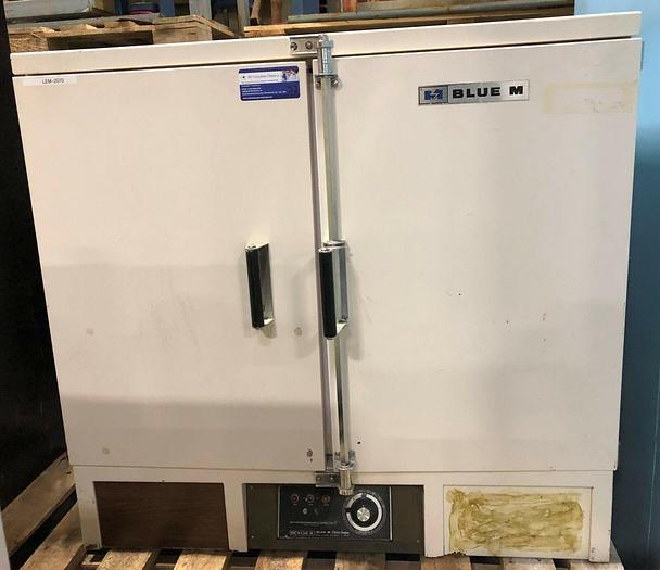 Used Blue-M Stabil-Therm Dry Type 300A Bacteriological Incubator (10 Cu-Ft)