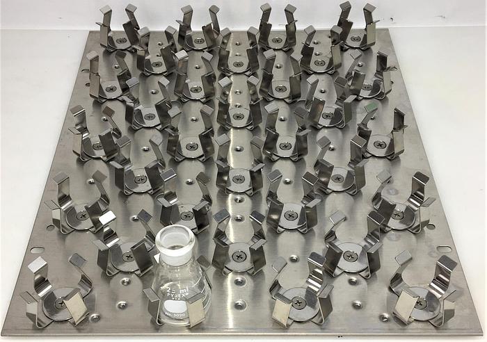 Used Lab-Line 3540-2 Shaker Platform with 32 x 25mL Flask Clamps - 13" x 11"